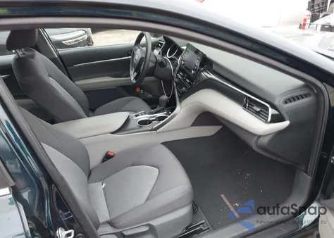 2021 Toyota Camry Le Hybrid z USA, uszkodzony, nr VIN 4T1C31AK8MU551328